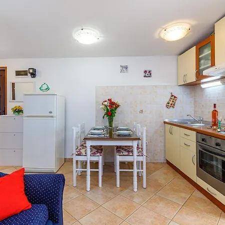 House Emma Pula